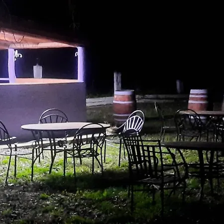 Casale Neocastrum Vakantiehuis *